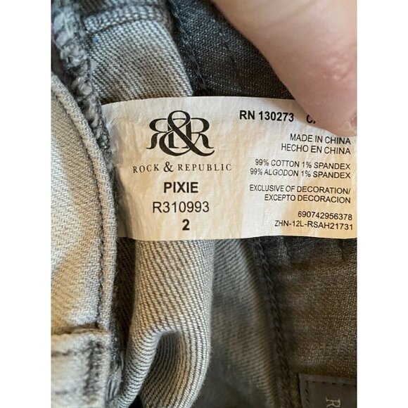 Rock&Republic Studded Jean Shorts. Sz.2 - Picture 4 of 4